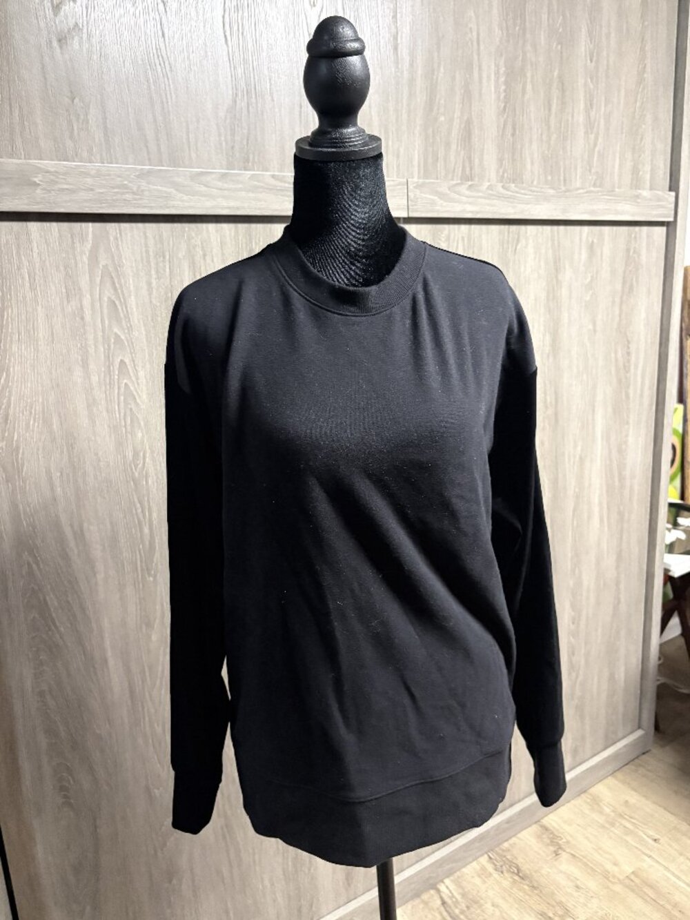 Athleta Retroplush Velvet Crewneck Sweatshirt Black S NWT